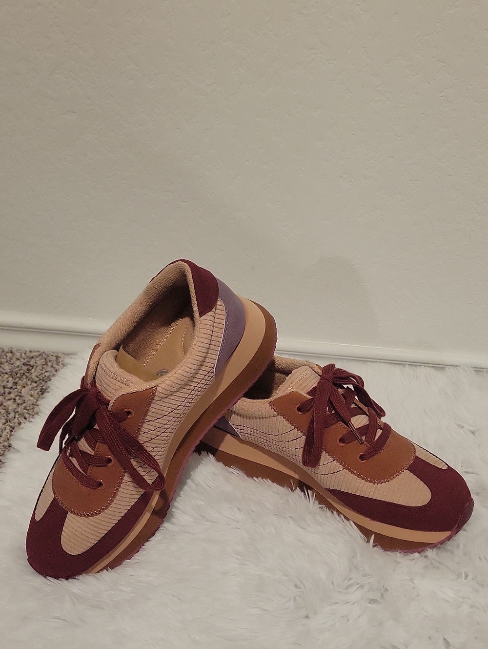 Rocket Dog Women's Burgundy, Tan & Cream Colorblock Sneakers